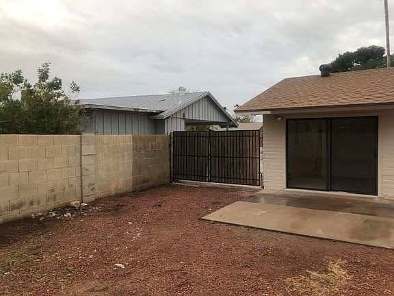 4th image of 3118 W Port Royale Ln