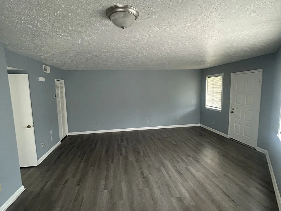392 Shelby Ave