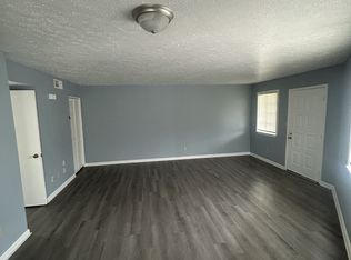 392 Shelby Avenue, Radcliff, KY 40160