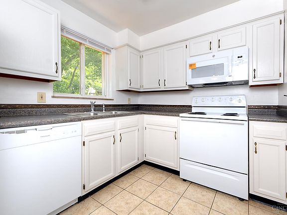3rd image of 3130 Westwood Northern Blvd