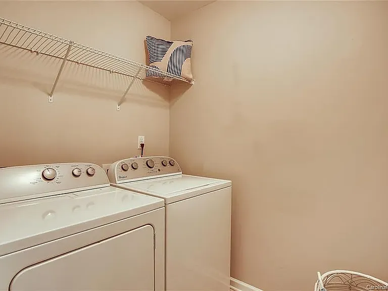 5530 Trieg Dr — Photo 10
