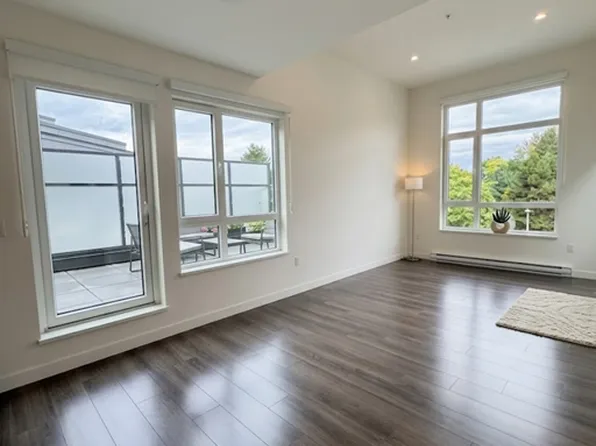 13788 76th Ave #45398, Surrey, BC V3W 2T3