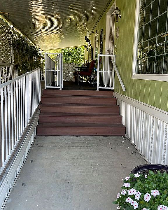 Beautiful breezeway!