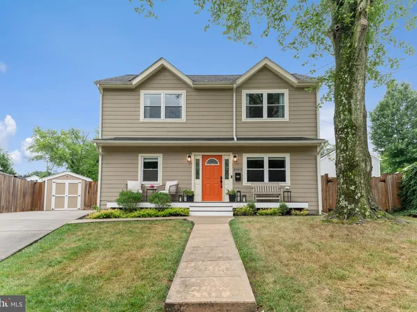 3003 Elmwood Dr, Alexandria, VA 22303