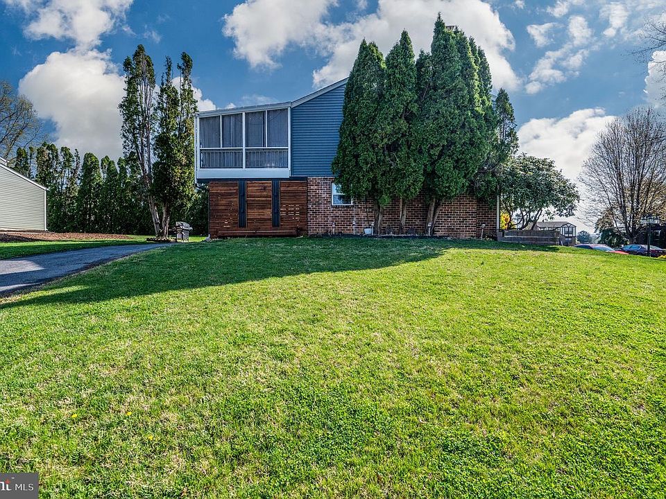 1005 Landover Dr, Reading, PA 19605 | Zillow