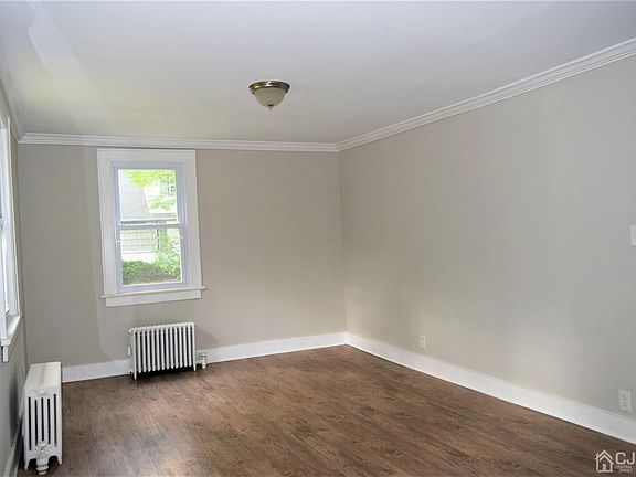 5th image of 89 Wilson Ave