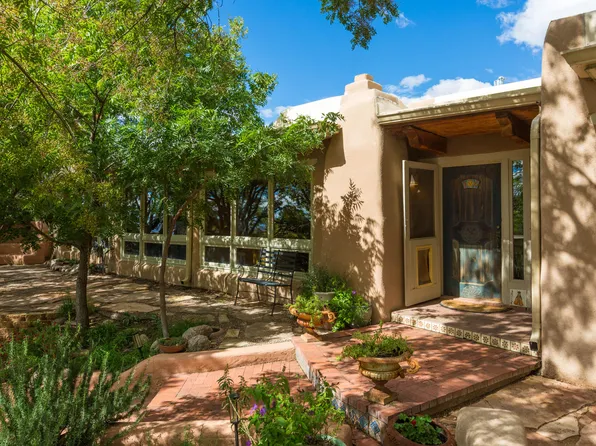656 Roadrunner Ln NE, Albuquerque, NM 87122