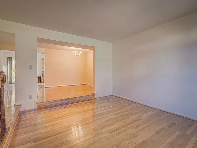 14907 Bradwill Ct — Photo 36