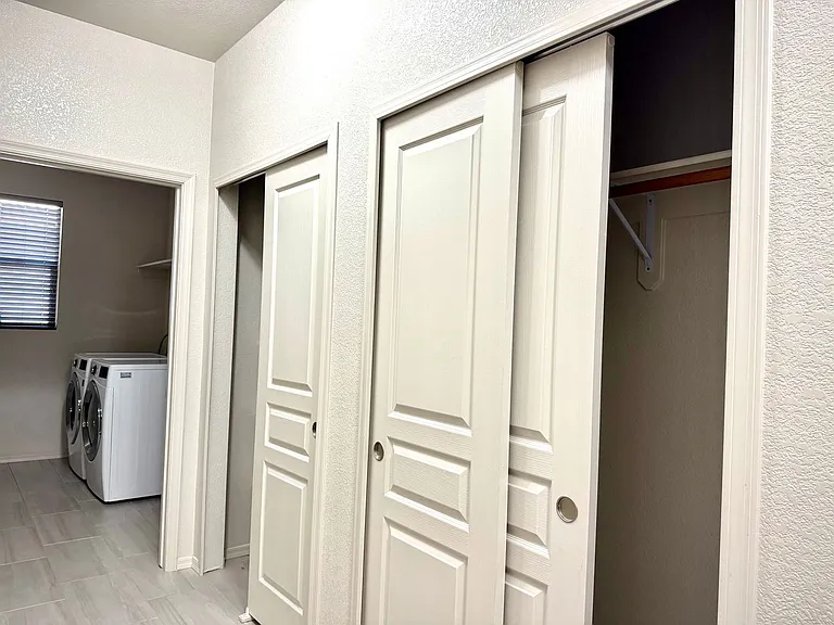 1169 Barnes Dr — Photo 38