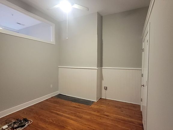 4th image of 2022 E Broad St #307