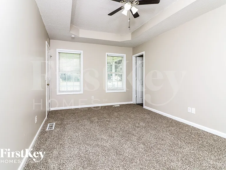 82 Broadlands Dr — Photo 12