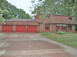 3752 Kettle View Dr, Slinger, WI 53086