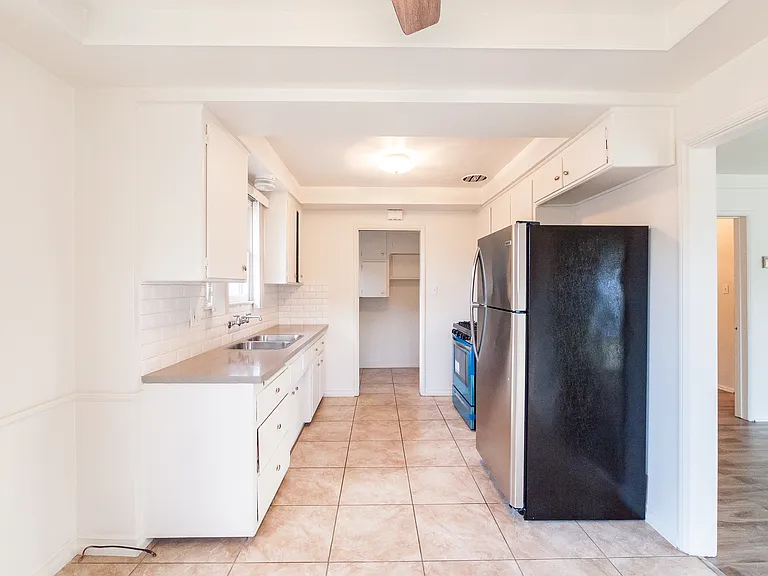 5955 S La Tijera Blvd — Photo 7