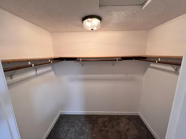 5826 Armour Loop SE — Photo 28