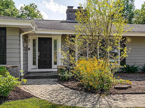 3rd image of 1261 Deer Trail Ln
