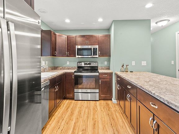4th image of 2305 Valley High Dr