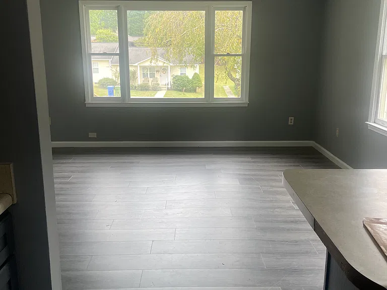 113 S Justice St — Photo 12
