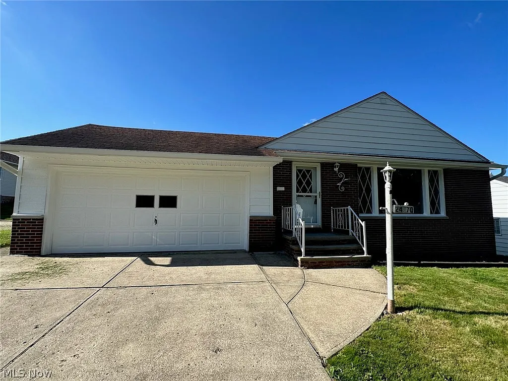 24570 Donover Rd photo 1