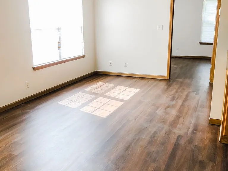 Elizabeth Street Apartments — Photo 2