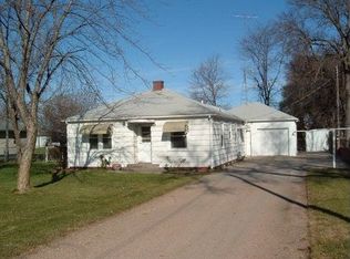 3112 E Seedling Mile Rd, Grand Island, NE 68801