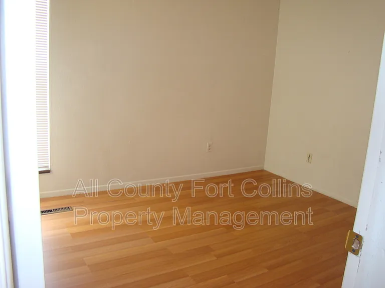 1719 Larch St #B — Photo 7