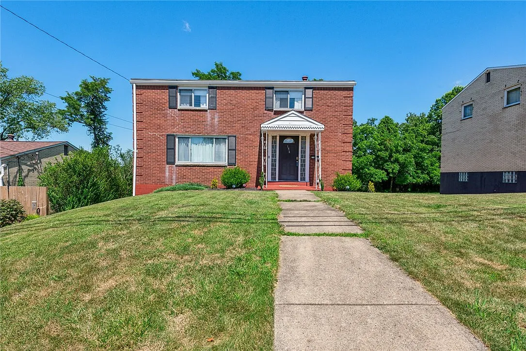 156 Laurie Dr photo 1