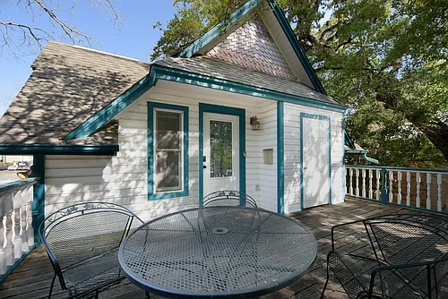 433 W San Antonio St #C Photo 1