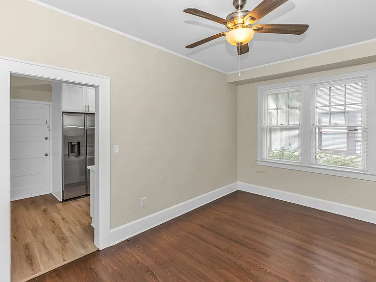 812 Harwood St — Photo 12