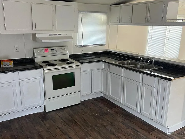 63 Lakeshore Dr — Photo 16