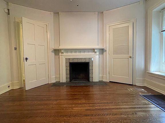 4th image of 153 W Penn St Floor 1