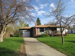 1224 W Boulevard St, Lewistown, MT 59457