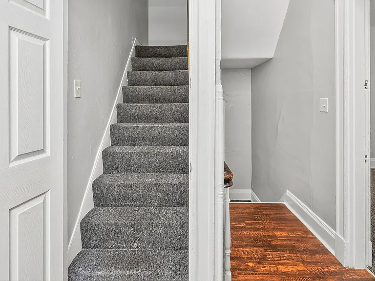 2359 Stratford Ave — Photo 15