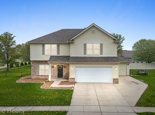 357 Sweet Briar Rdg, Linden, MI 48451