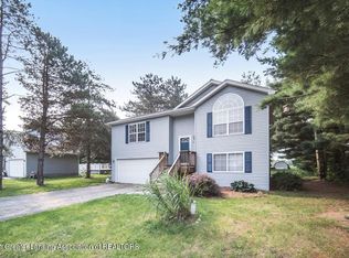 4537 Spinnaker Ln, Pleasant Lake, MI