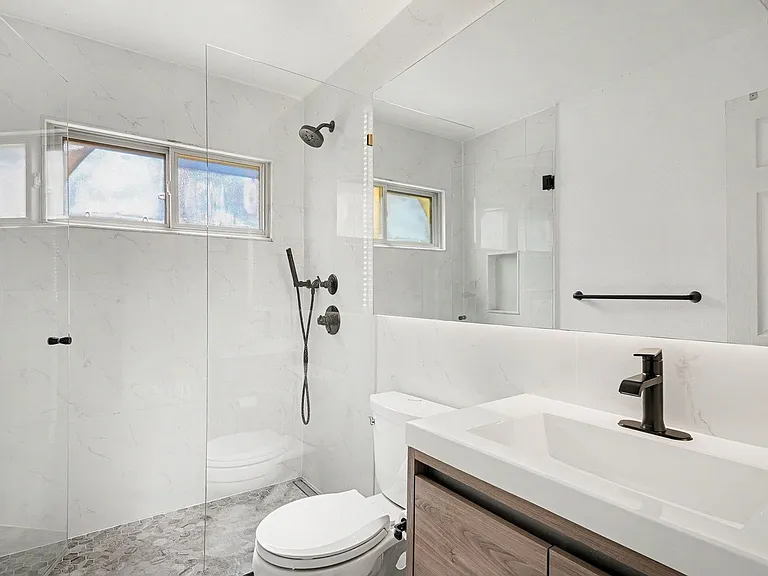 2760 S Kearney St — Photo 14