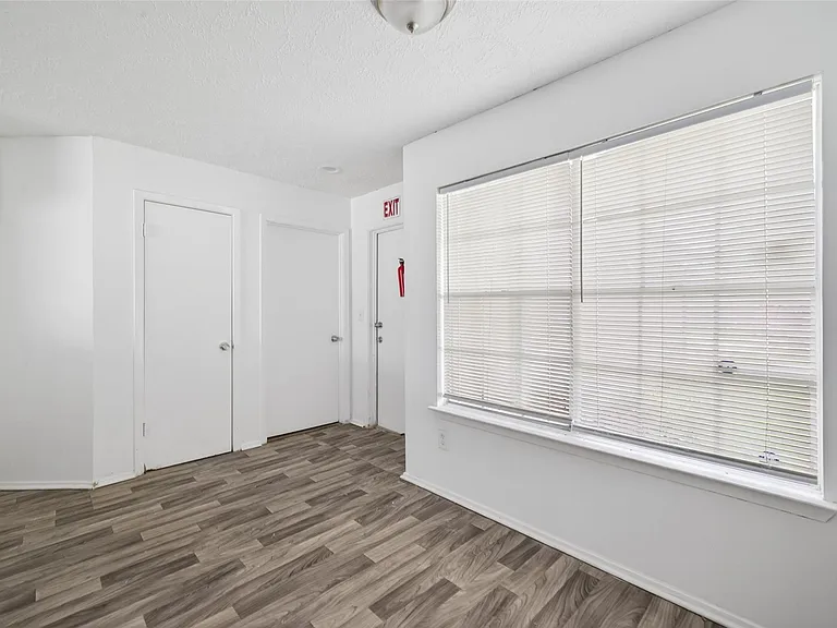 8203 Lone Quail Dr — Photo 14