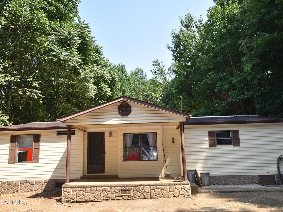 1st image of 213 Mountain Side Ln