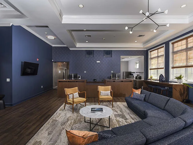 Aspen Court Apartments — Photo 28