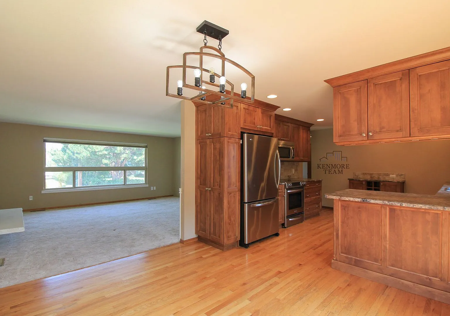 5 Bedroom, 3 Bath Home in Central Kennewick — Photo 3