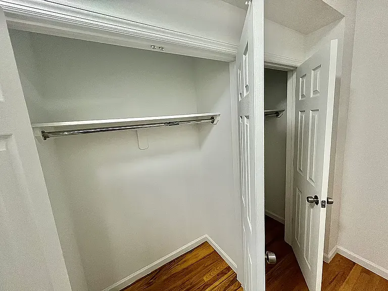210 W 251st St #1B — Photo 7