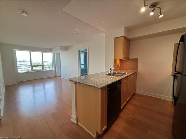 35 Viking Ln #839, Toronto, ON M9B 0A2