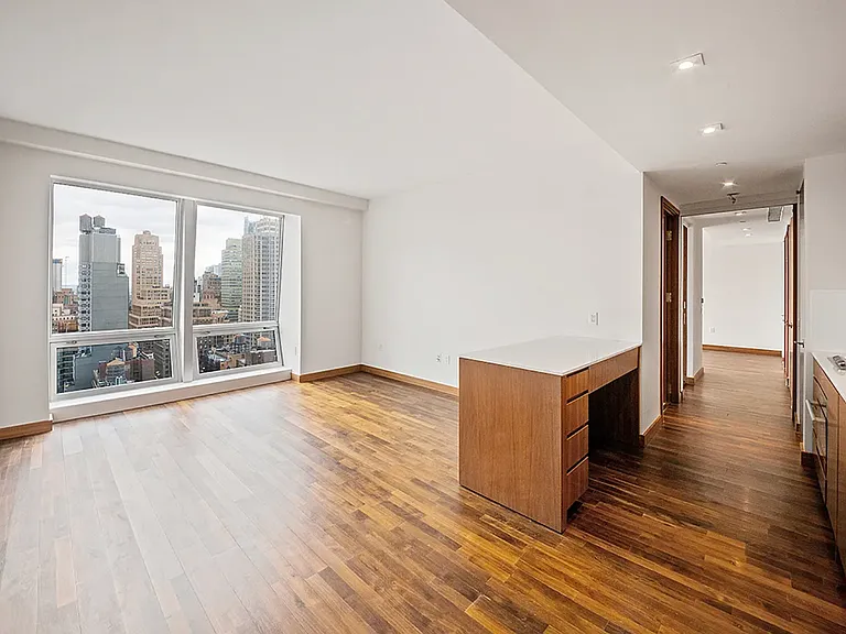 400 5th Ave #40F — Photo 3