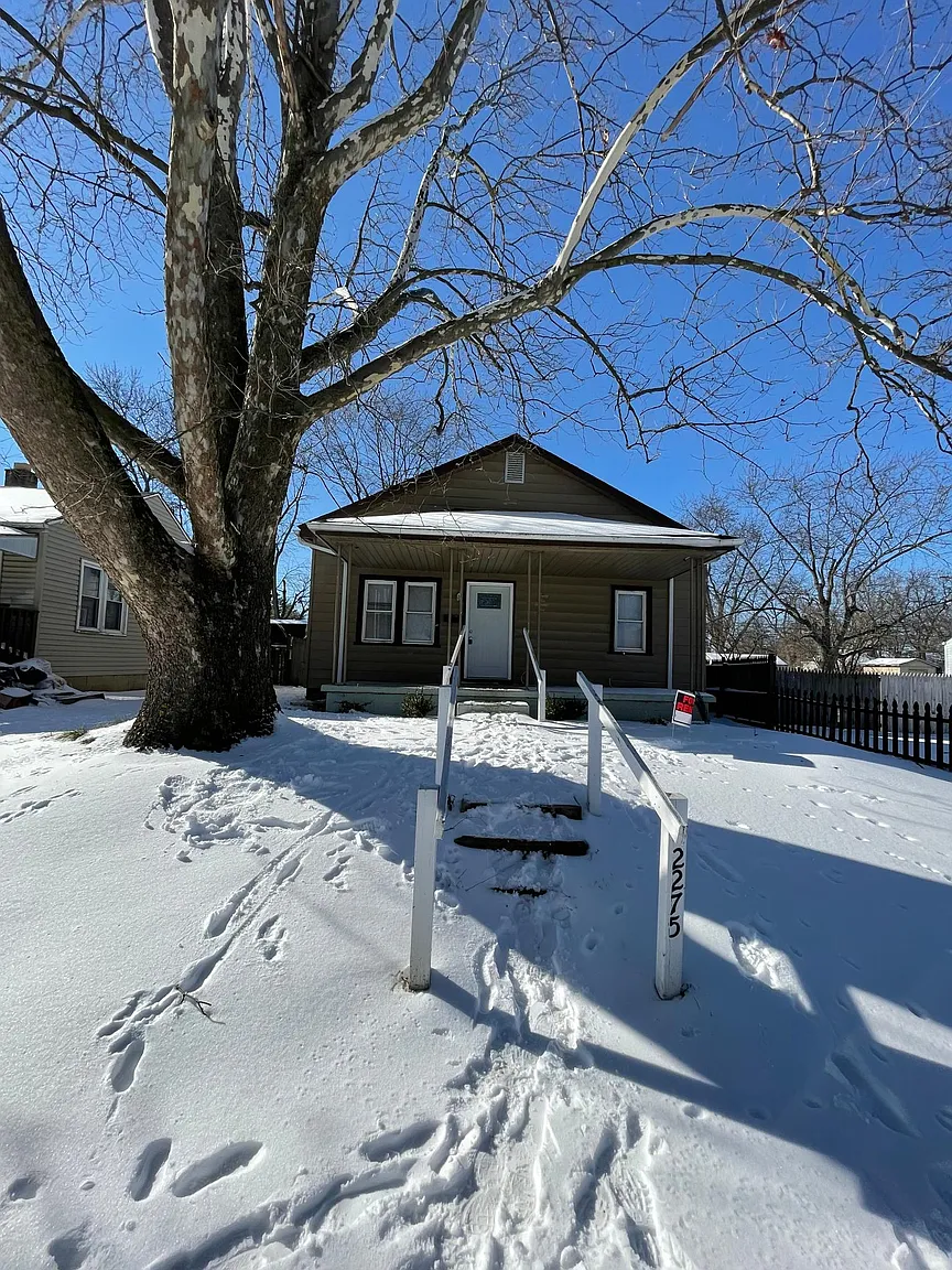 2275 Jefferson Ave photo 1