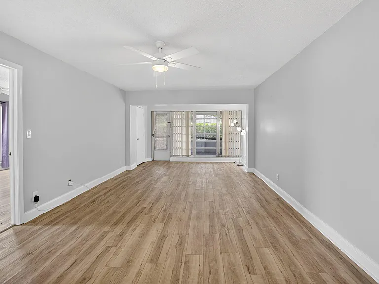 2401 Del Aire Blvd #101 — Photo 20
