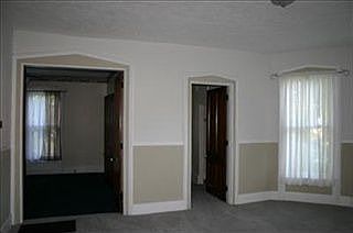 4th image of 125 Magyar St