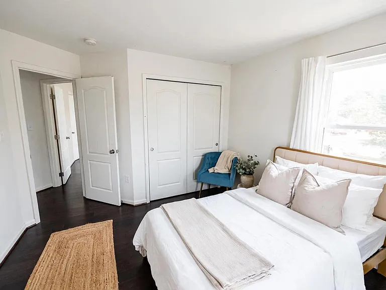 8707 Raleigh Mews — Photo 8