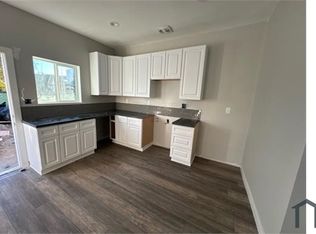 11226 S Broadway #2, Los Angeles, CA 90061