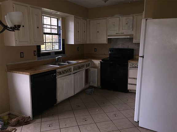 5th image of 722 Tapley St