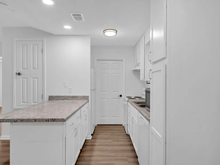 22150 Hill N Dale Dr — Photo 16