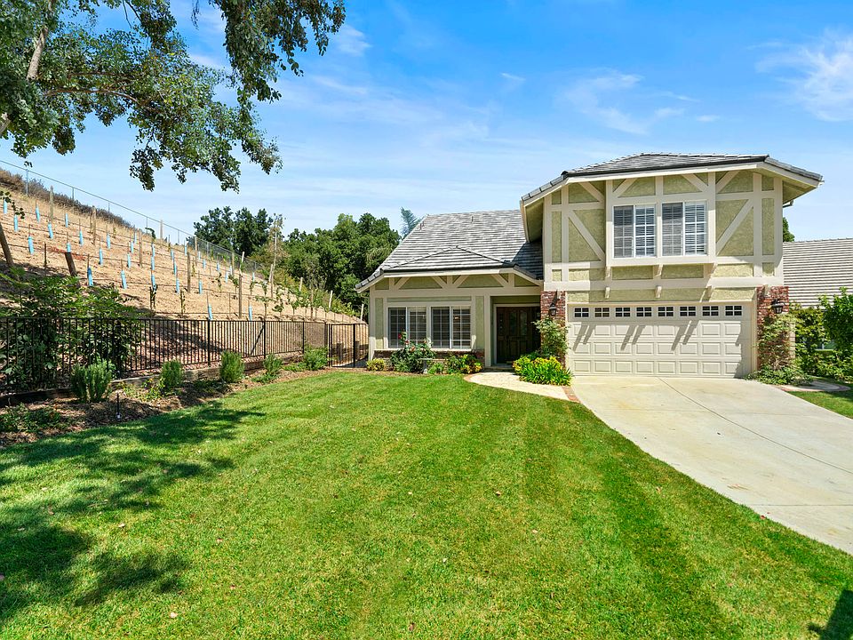 1st image of 404 Medea Creek Ln